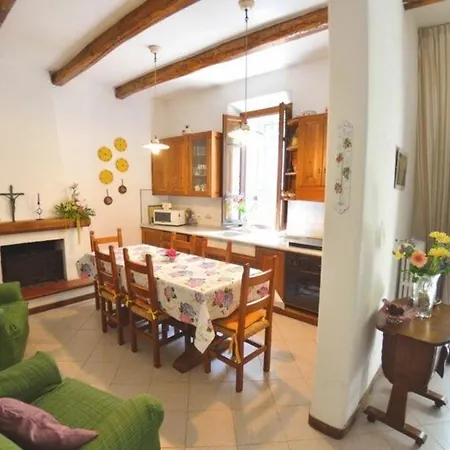 Ferienhaus Fuer 8 Personen Ca 150 Qm In Viareggio, Toskana Provinz Lucca Viareggio