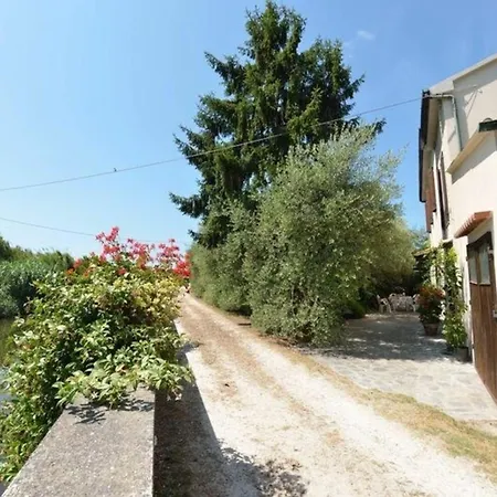 بيت للعطل Ferienhaus Fuer 8 Personen Ca 150 Qm In Viareggio, Toskana Provinz Lucca فياريجيو